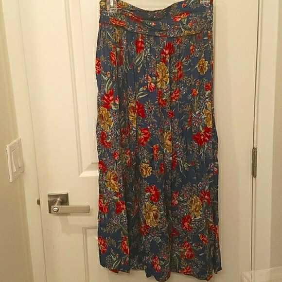 Susan Bristol_Floral Skirt w/POCKETS & Belt - Picture 7 of 14